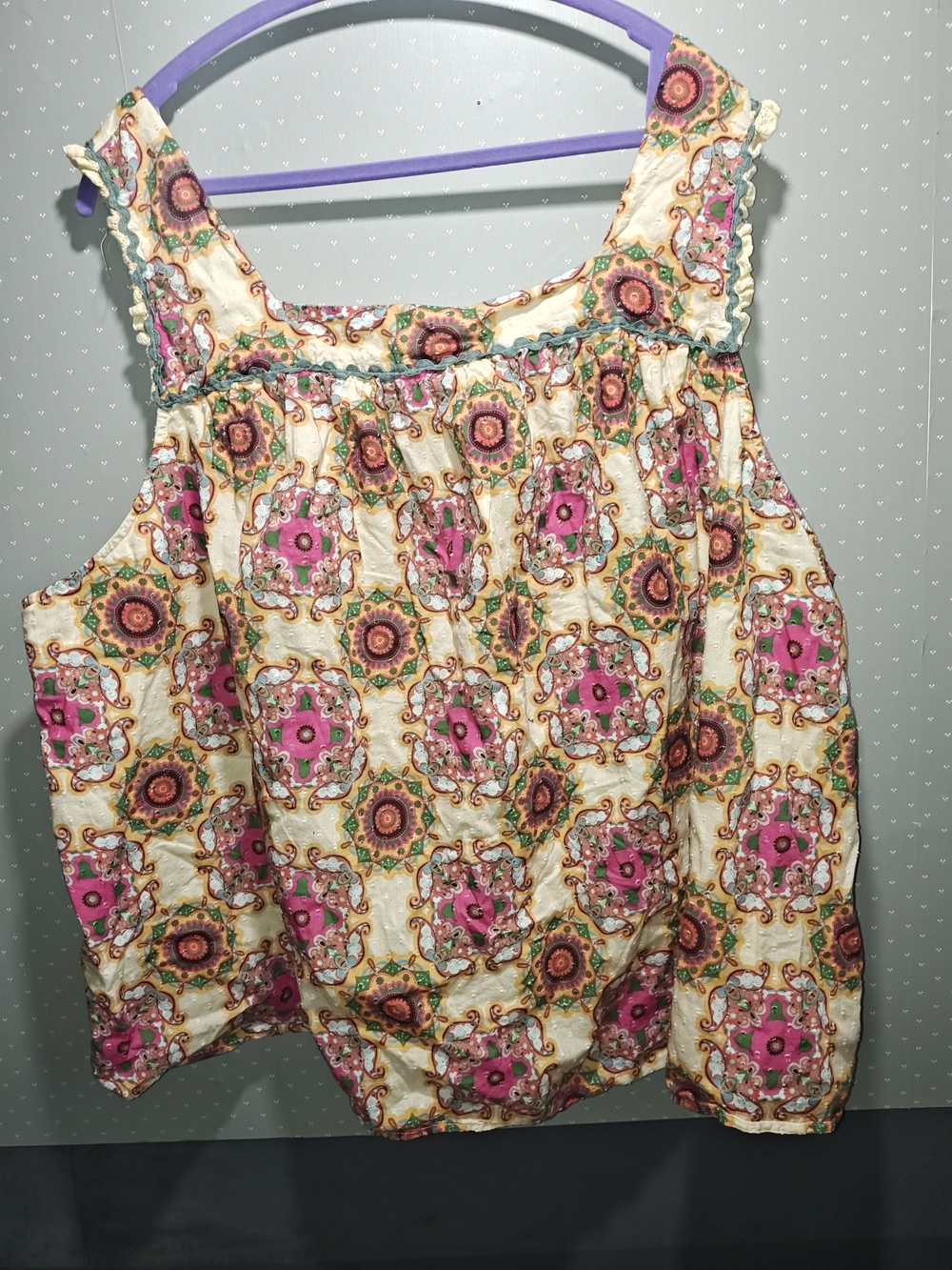 Sleeveless Floral Medallion Print Women's Top - Pink & Cream 3x